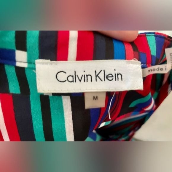 Calvin Klein Print Top Blouse with Roll Sleeves size M. - Picture 9 of 9